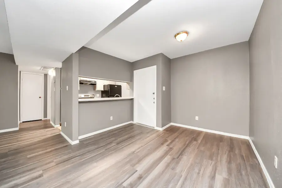 3105 Walnut Bend Ln #32, Houston, TX 77042 - #2