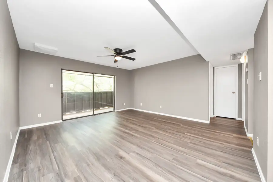 3105 Walnut Bend Ln #32, Houston, TX 77042 - #3