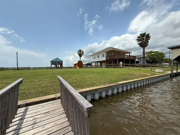 188-189 County Road 299 Heron, Sargent, TX 77414