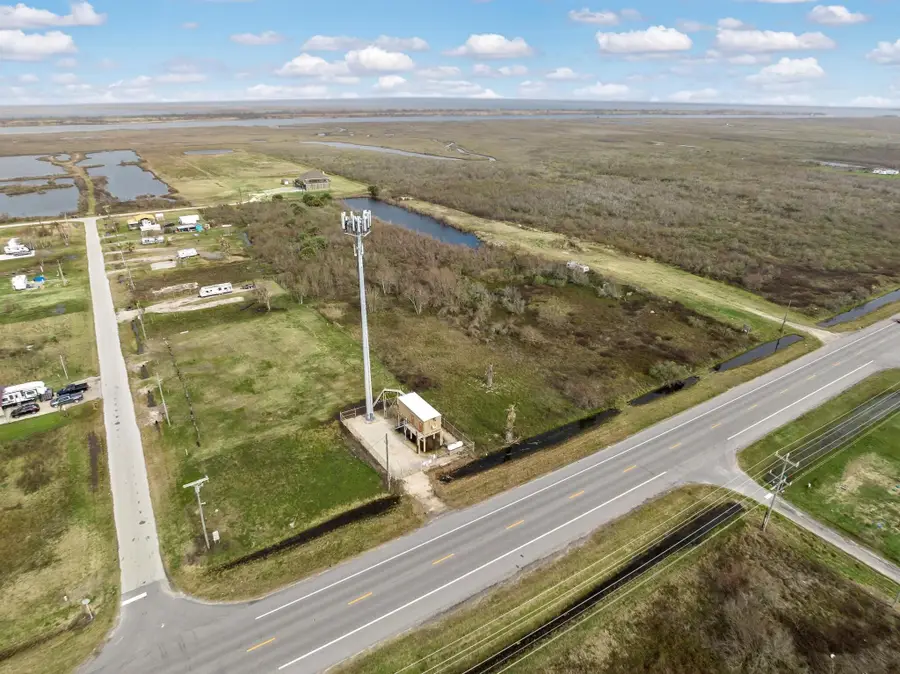 0000 Head Hunter Drive, Gilchrist, TX 77617 - Image #2