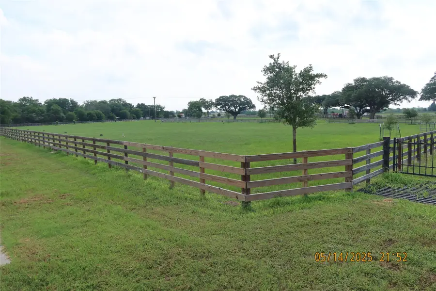 66 County Road 77d, Schulenburg, TX 78956 - Image #3