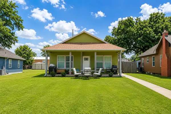 1020 10th Street, Hempstead, TX 77445