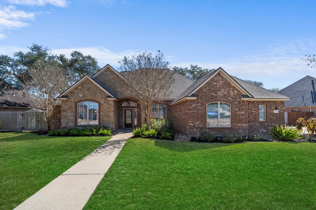 1012 Enchanted Oaks Drive, Angleton, TX 77515 - #1