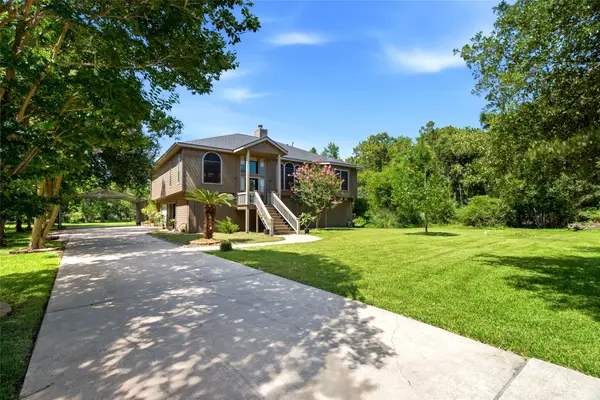 1106 W Forest Avenue, Shoreacres, TX 77571