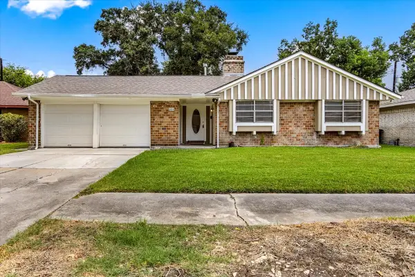 6414 Heatherbloom Drive, Houston, TX 77085