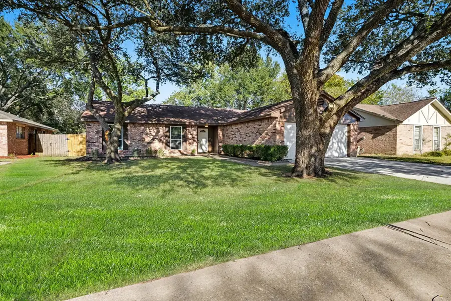 2815 Mayflower Landing Court, Webster, TX 77598 - Image #2