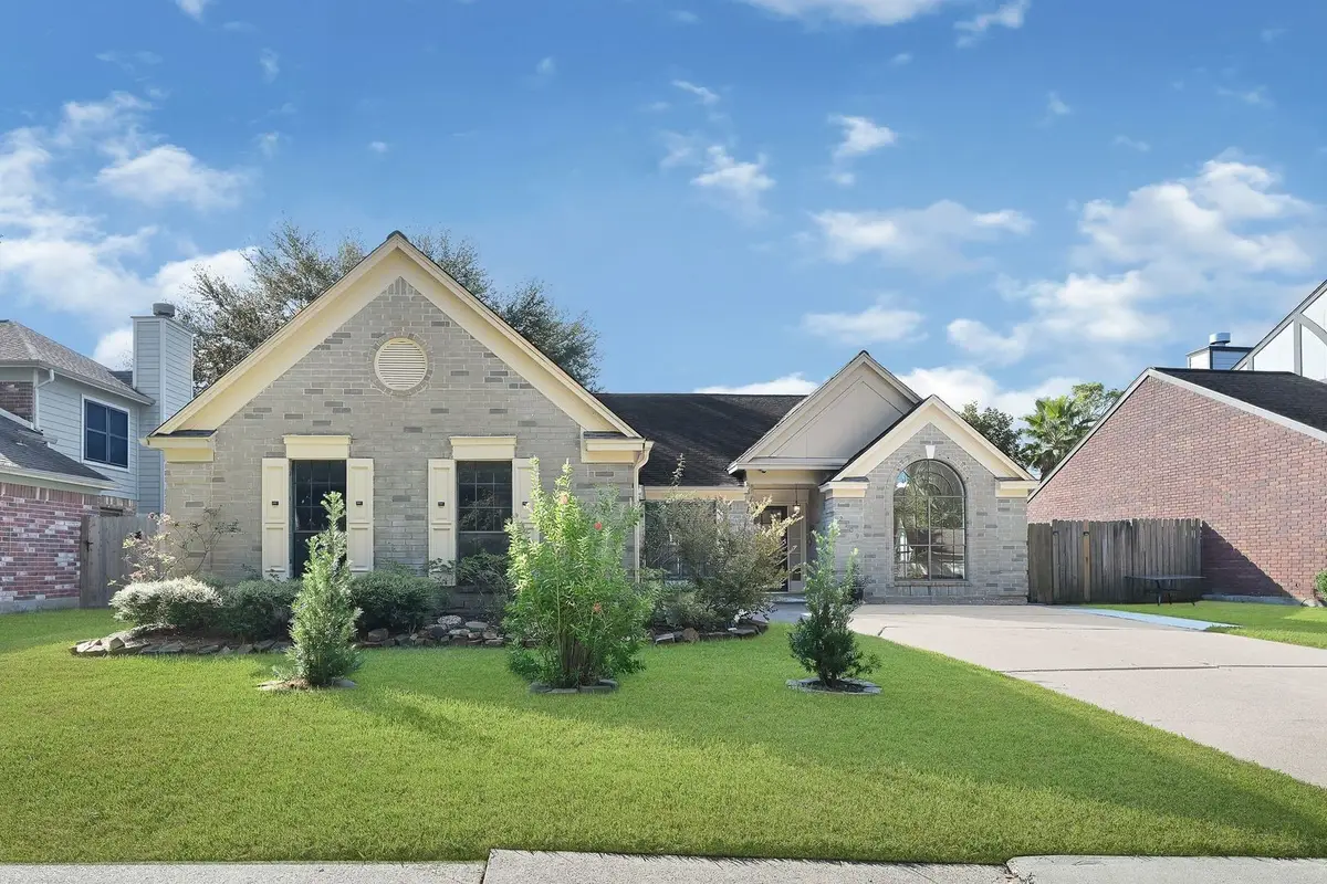 2109 Galleon Drive, League City, TX 77573 - Image #1