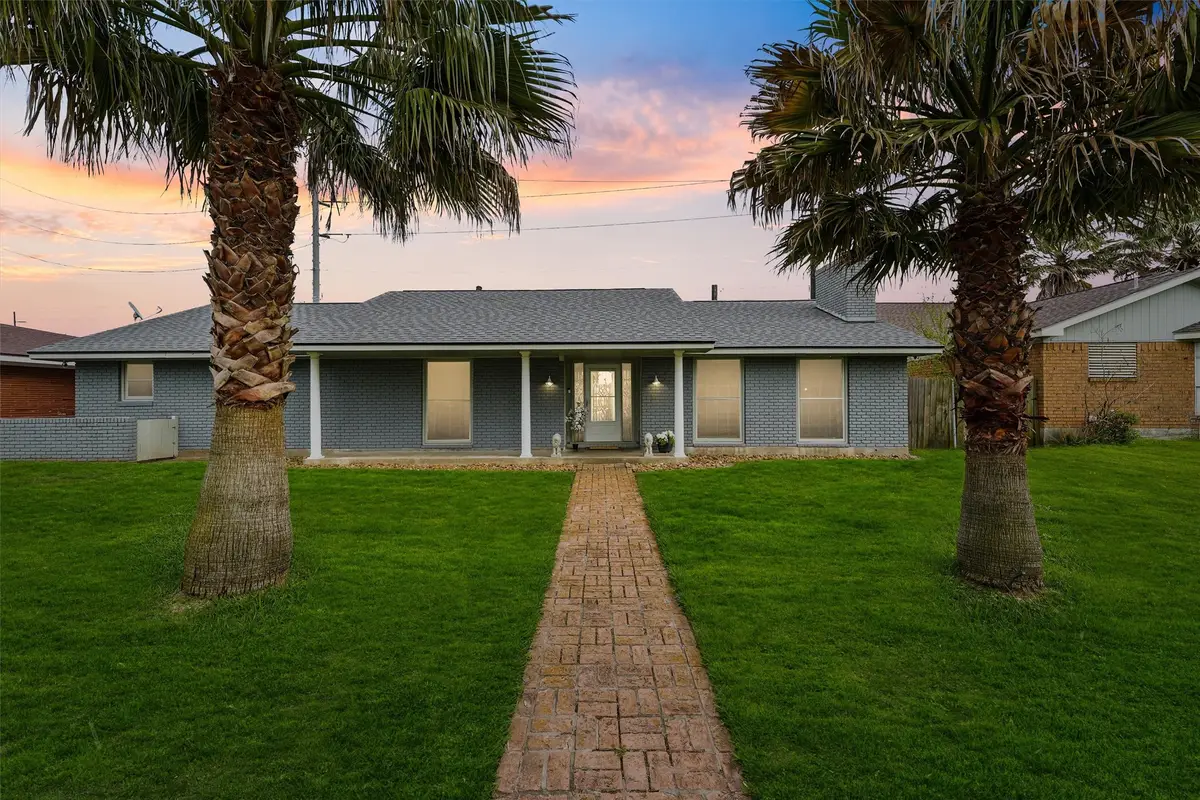 9 S Shore Drive, Galveston, TX 77551 - #1