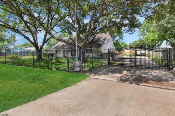 2534 Oleander Drive, Pasadena, TX 77503