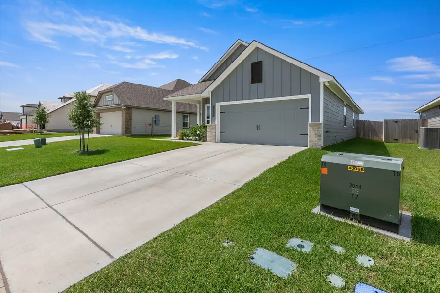 4746 Holm Oak Drive, Bryan, TX 77845 - Image #2