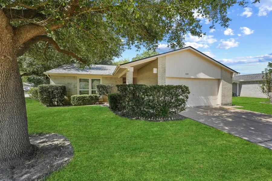 1103 Ashdale Drive, Sugar Land, TX 77498 - Image #3