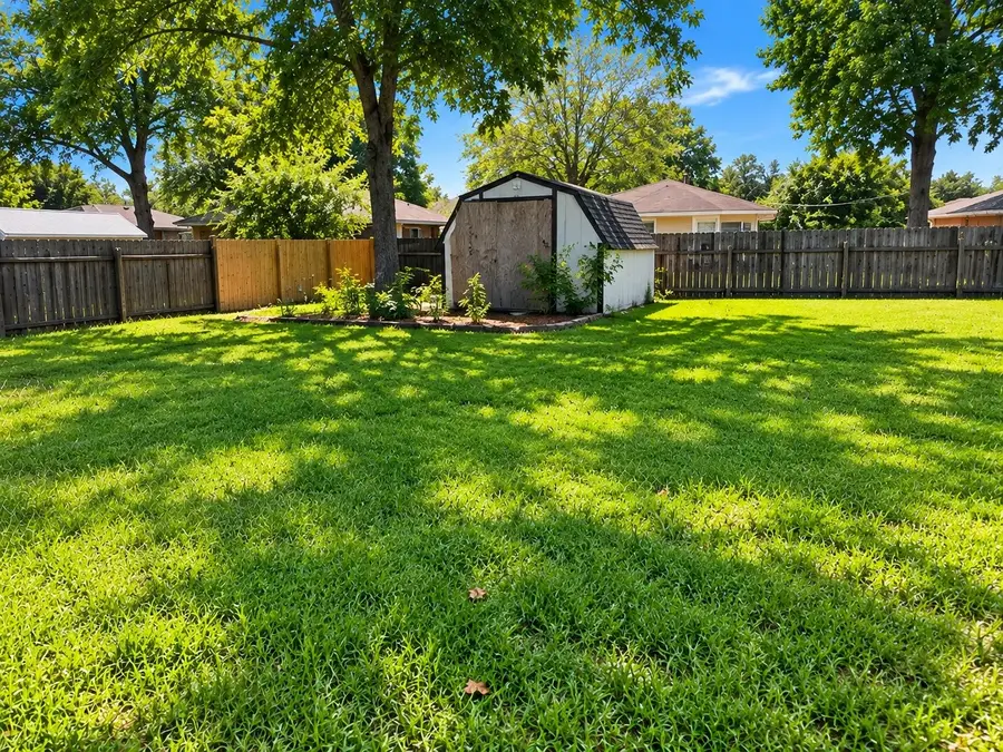 000 E Southland Avenue, Alvin, TX 77511 - #3