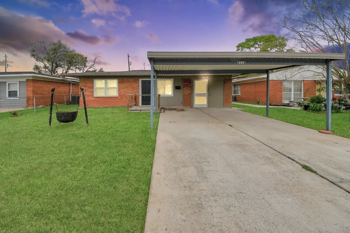 2112 Dewberry Lane, Pasadena, TX 77502 - #1