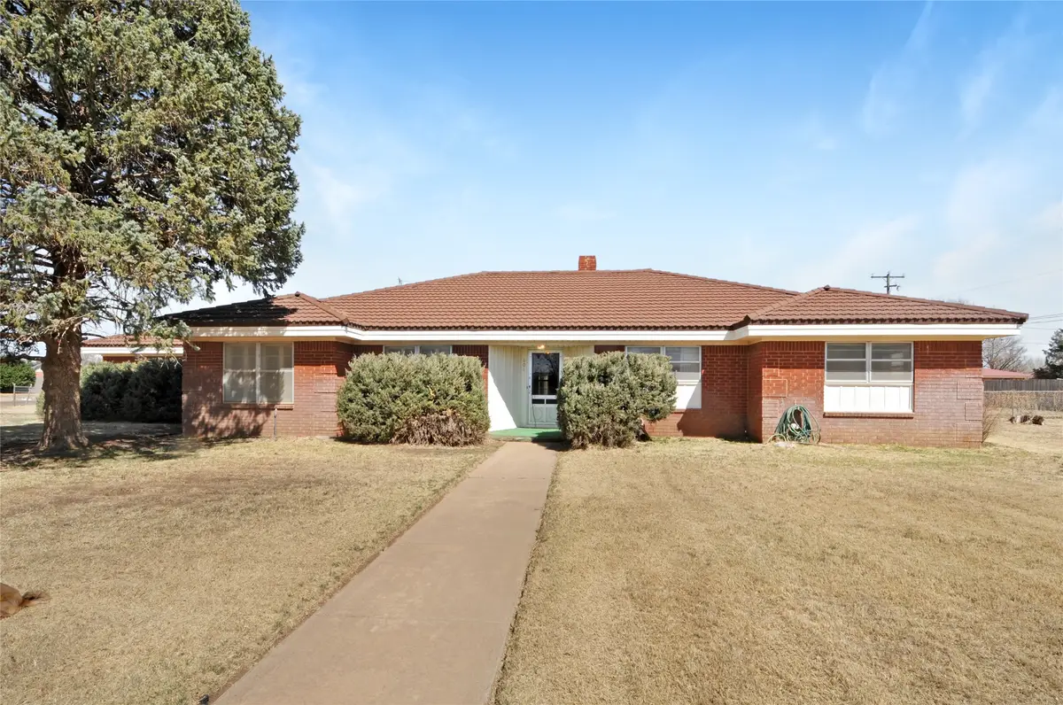 801 Sherwood Lane, Bovina, TX 79009 - #1