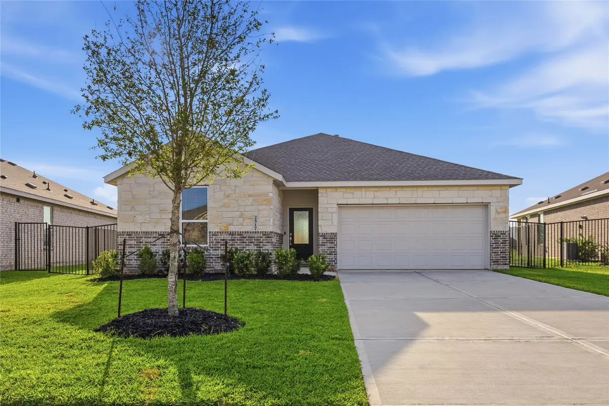 2517 Lago Costa Drive, Texas City, TX 77568 - #1