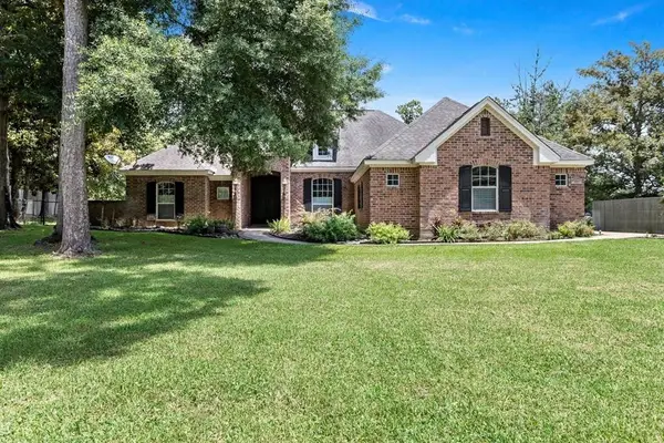 153 Lakewood Drive, Village Mills, TX 77663