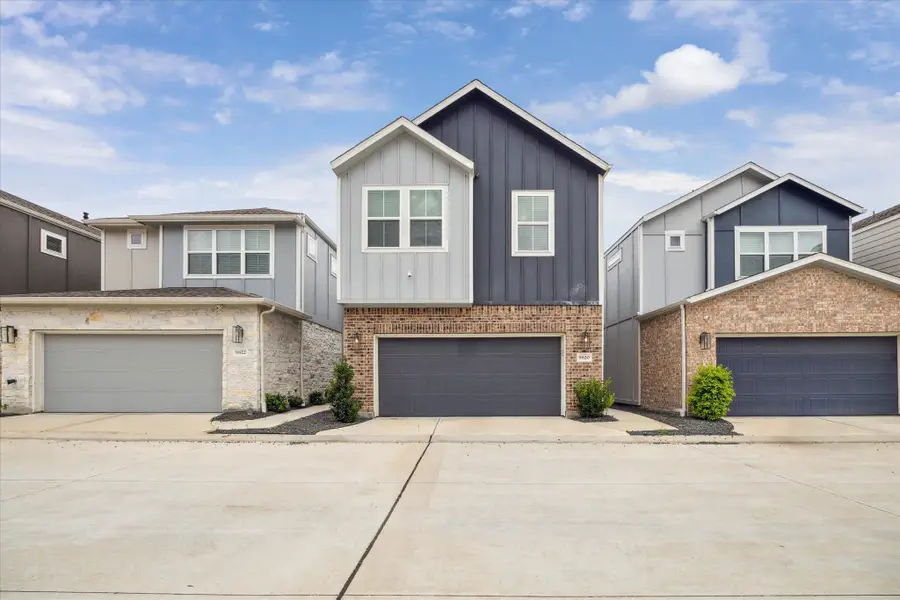 9820 Rugged Oaks Drive, Houston, TX 77080 - Image #3