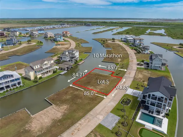 10 Marathon, Hitchcock, TX 77563