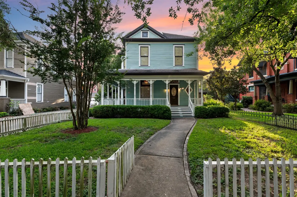 1007 Heights Boulevard, Houston, TX 77008 - Image #1