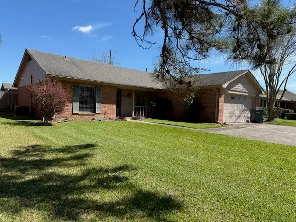 9260 Meadowbend Drive, Beaumont, TX 77706