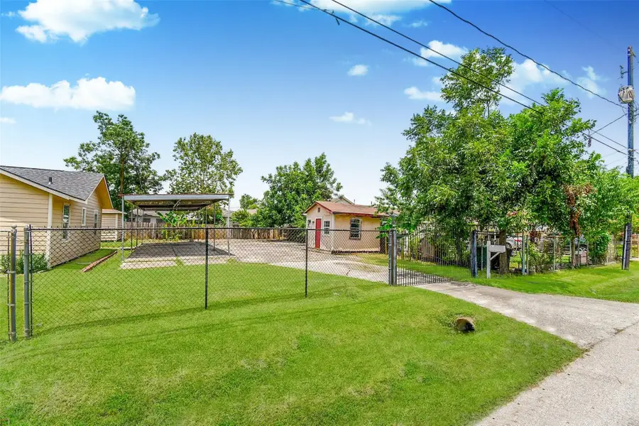 7219 Gainesville Street, Houston, TX 77020 - Image #2