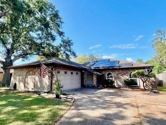 819 Redway Lane, Houston, TX 77062 - Image #1