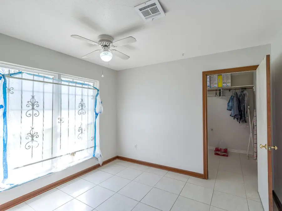 5503 Braesvalley Dr, Houston, TX 77096 - #2