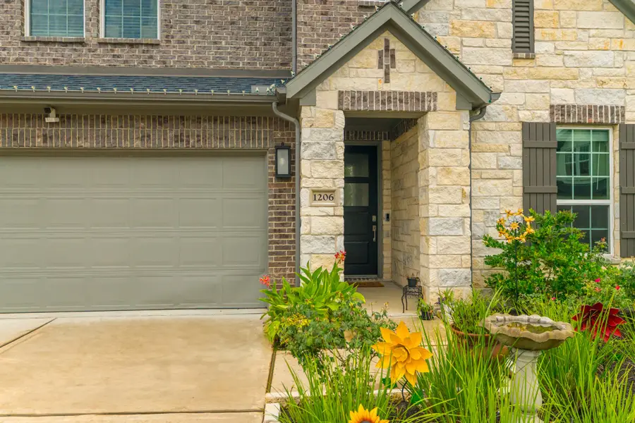 1206 Raburn Run Lane, Tomball, TX 77375 - Image #3