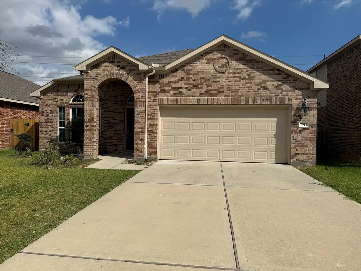 7914 Brooks Crossing Drive, Baytown, TX 77521 - Image #1