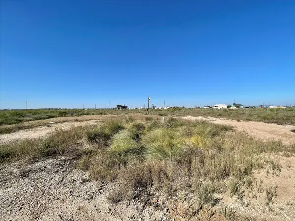 270 Titanic Street, Sargent, TX 77414