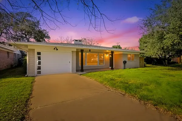 1205 Marine Drive, Galveston, TX 77550