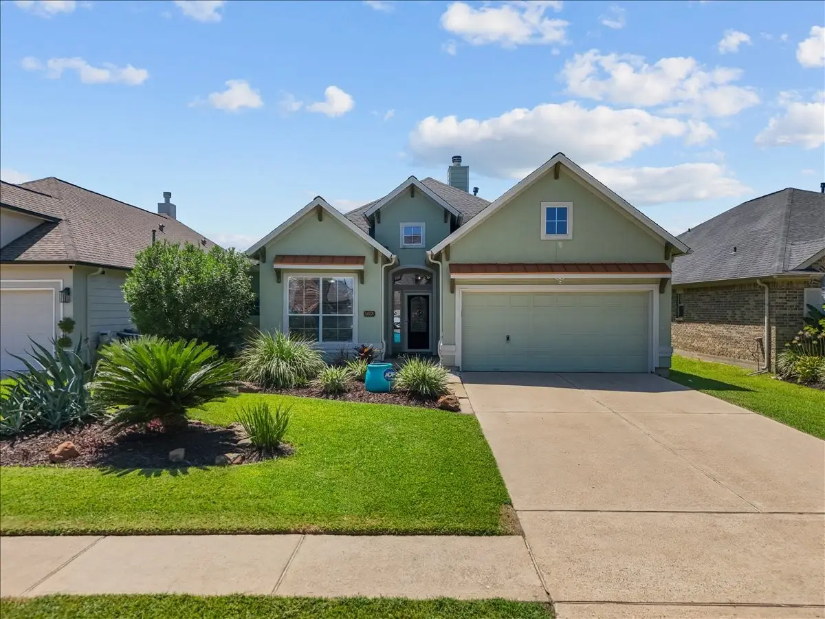 5038 Gulf Stream Lane, Bacliff, TX 77518 - Image #1