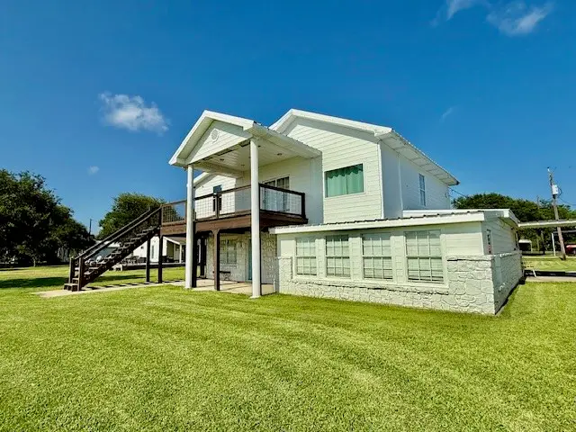 16 Trout Street, Palacios, TX 77465 - Image #3