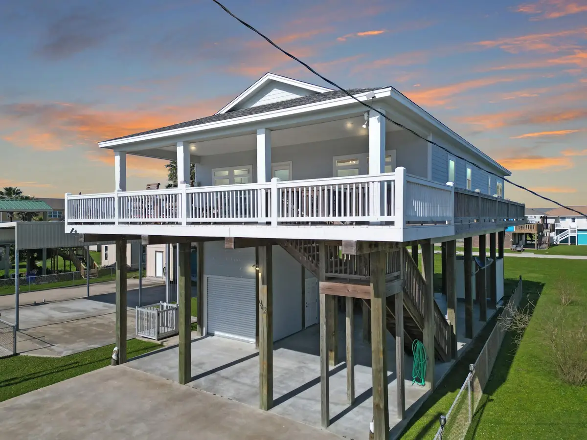 942 Meynig Drive, Crystal Beach, TX 77650 - #1