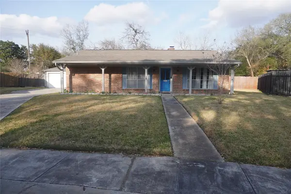 11711 N Nottingham Circle, Houston, TX 77071