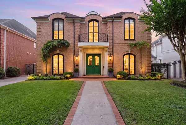 3741 Robinhood Street, West University Place, TX 77005