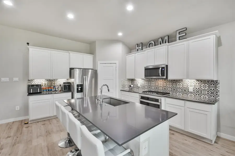 14226 Lake Lodge Drive, Conroe, TX 77384 - Image #3