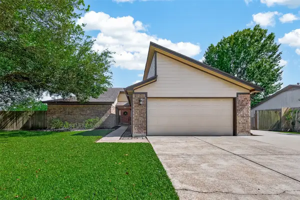 12306 River Bend Drive, Mont Belvieu, TX 77523
