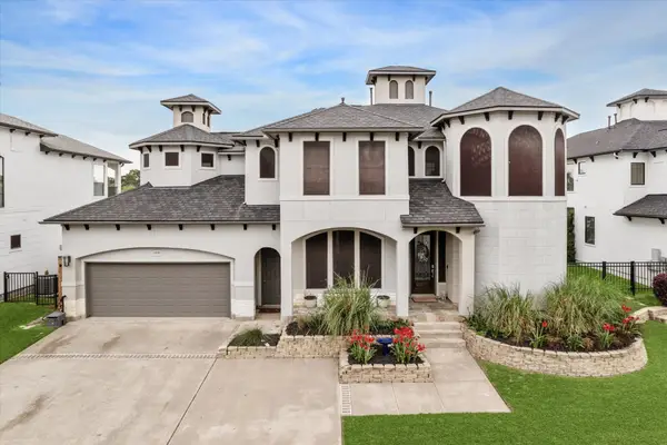 1830 Lakeside Drive, Seabrook, TX 77586