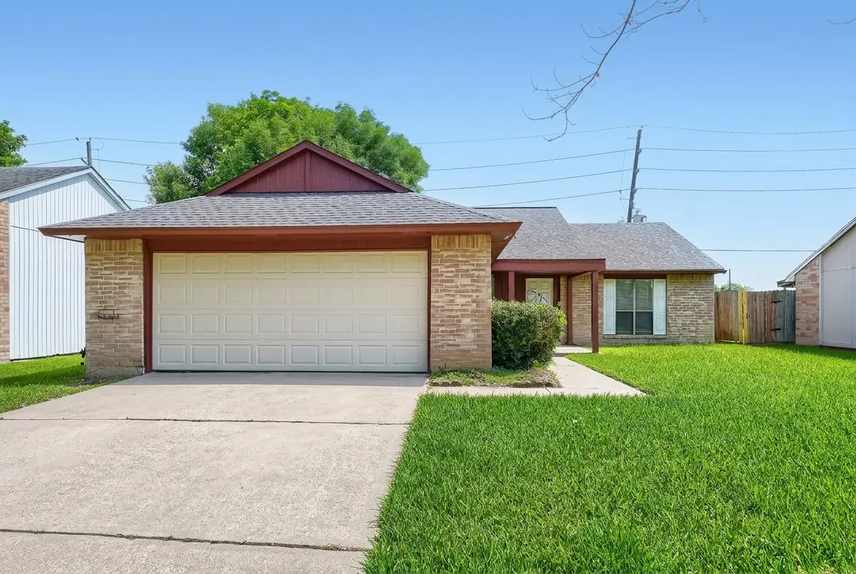 6923 Jeb Stuart Drive, Richmond, TX 77469 - #1