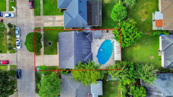 15103 Weil Place, Houston, TX 77060