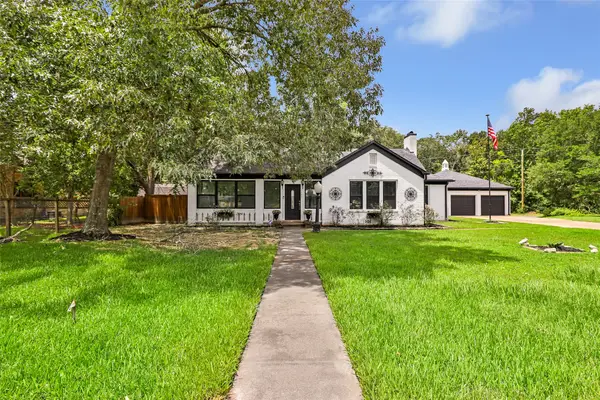 105 Wallisville Road, Liberty, TX 77575