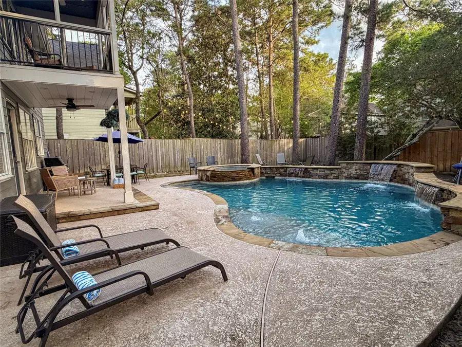 19 E New Avery Place, The Woodlands, TX 77382 - #3