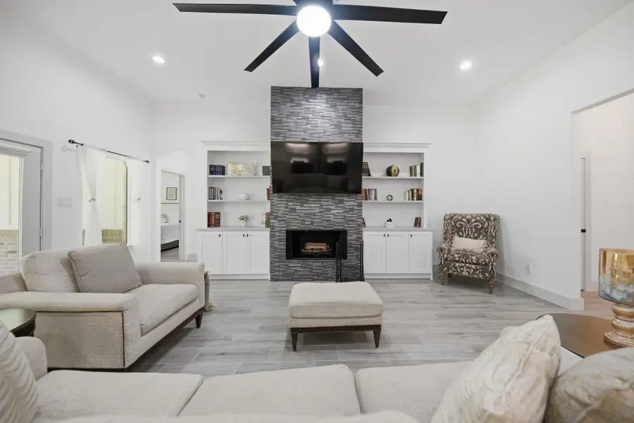 308 Pinehurst Drive, New Ulm, TX 78950 - #2