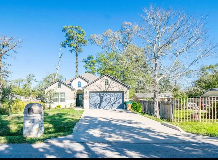 9233 Kentshire Drive, Houston, TX 77078 - #2