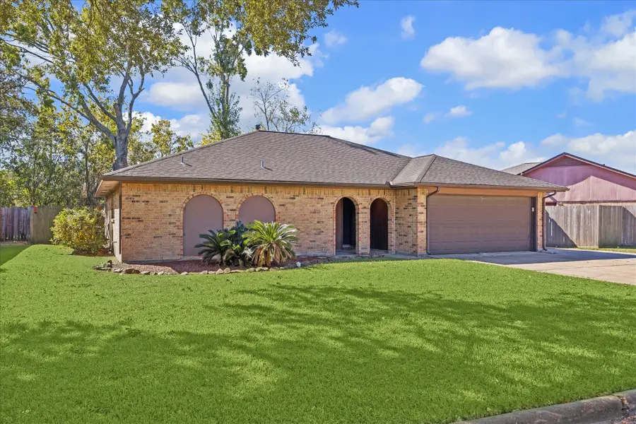 2105 Roland Rue Street, Pearland, TX 77581 - Image #2