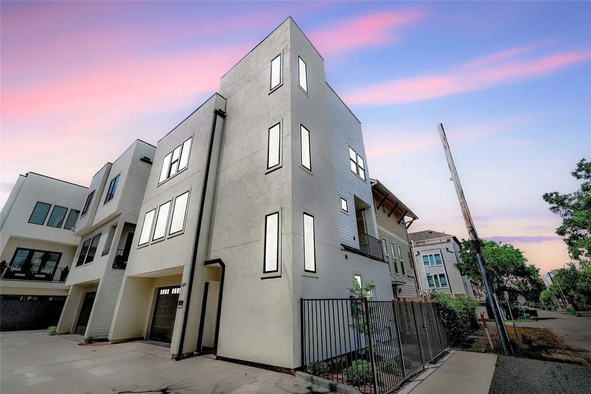 5439 Darling Street, Houston, TX 77007 - Image #1