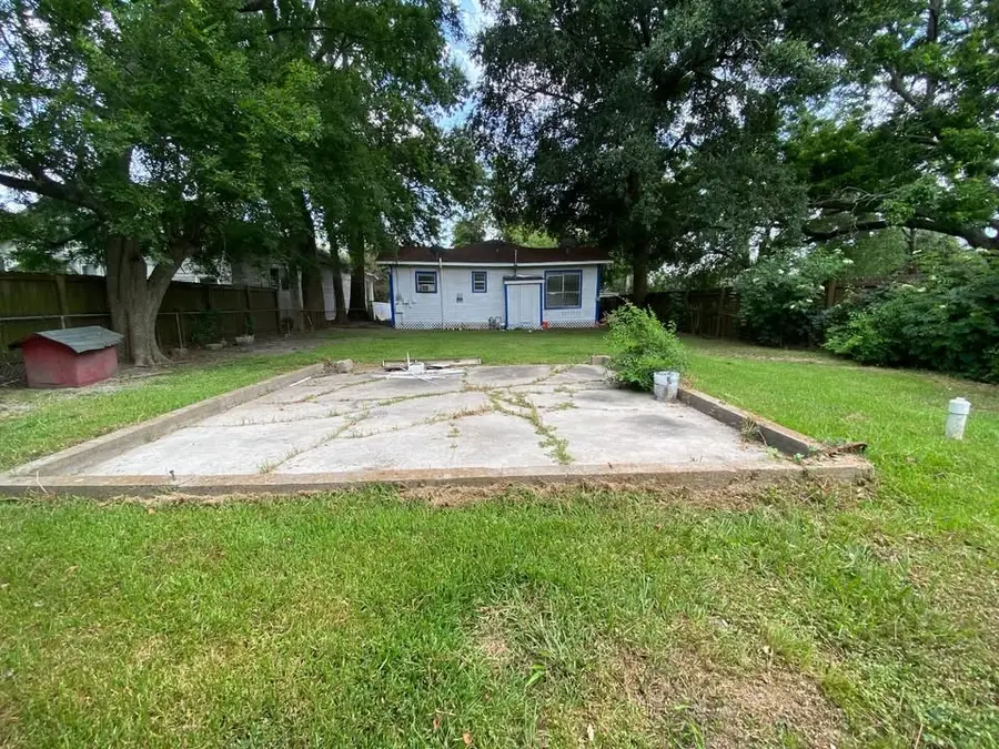 616 Elgie Street, Beaumont, TX 77705 - Image #2