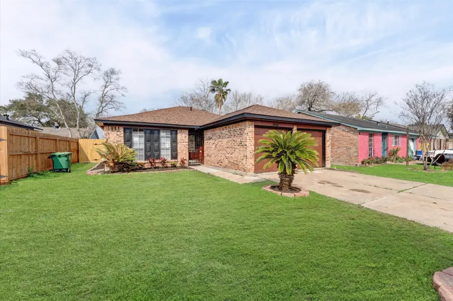 3218 Wuthering Heights Drive, Houston, TX 77045 - #2