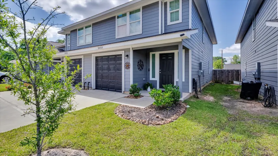 501-509 Hines Avenue, Willis, TX 77378 - Image #2